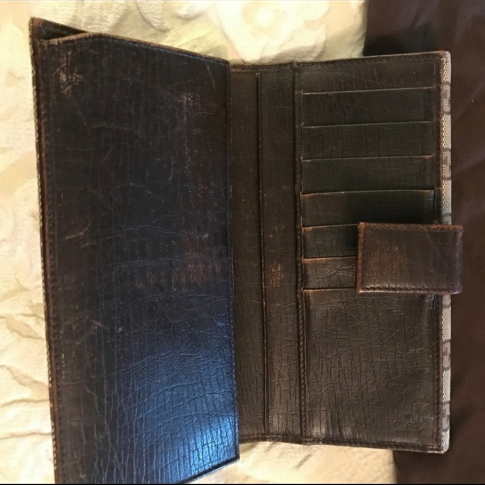 Gucci Wallet - Picture 3 of 4